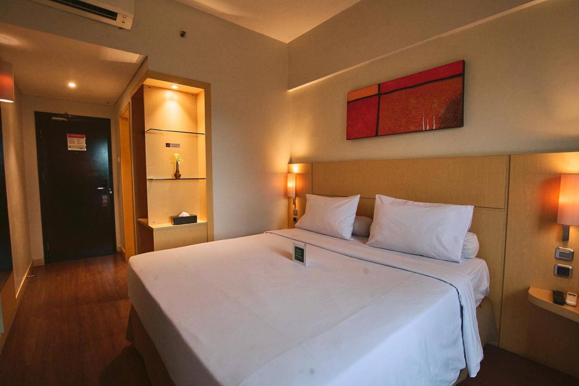 Horison Arcadia Wahid Hasyim Hotel Jakarta Exterior photo