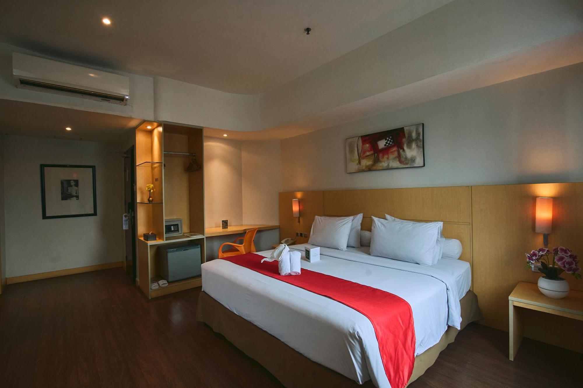Horison Arcadia Wahid Hasyim Hotel Jakarta Exterior photo